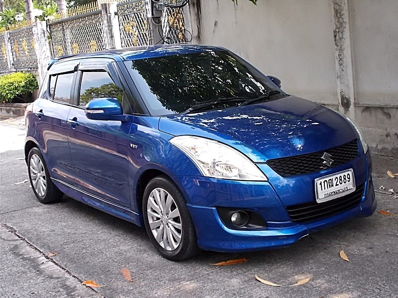 Suzuki Swift ปี 2012 สีน้ำเงิน (รูปที่ 4)