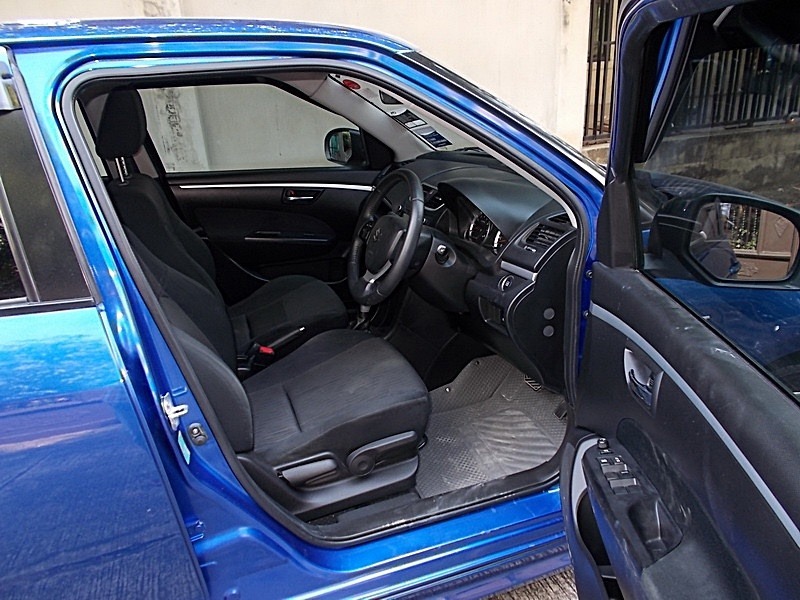 Suzuki Swift ปี 2012 สีน้ำเงิน (รูปที่ 11)