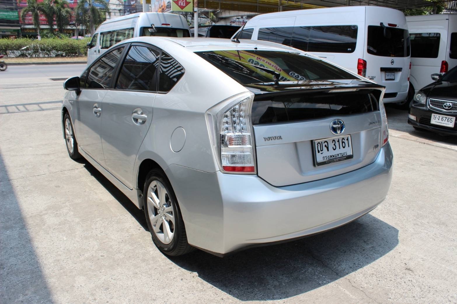 Toyota Prius ปี 2011 สีเงิน