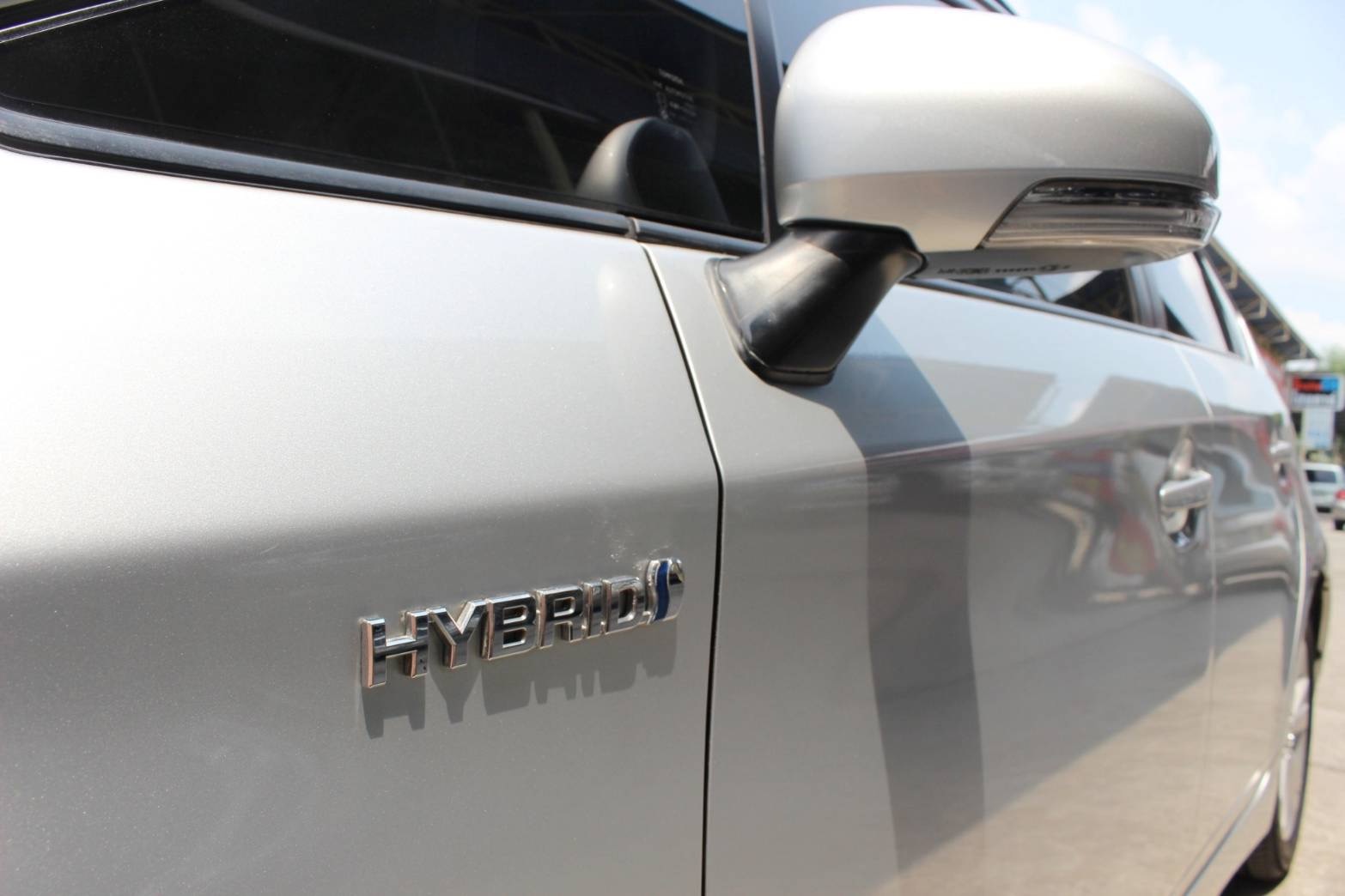 Toyota Prius ปี 2011 สีเงิน (รูปที่ 3)
