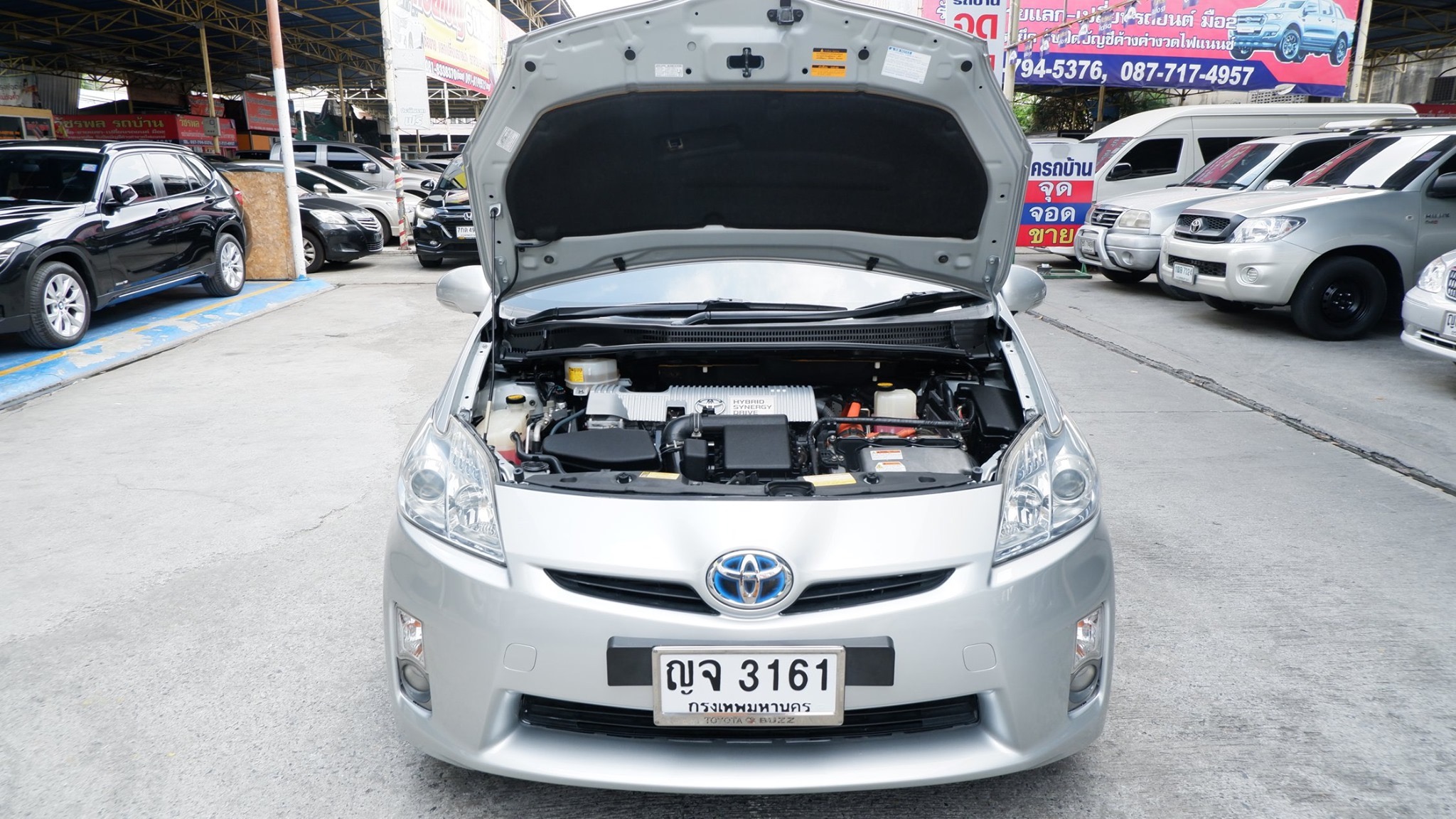 Toyota Prius ปี 2011 สีเงิน