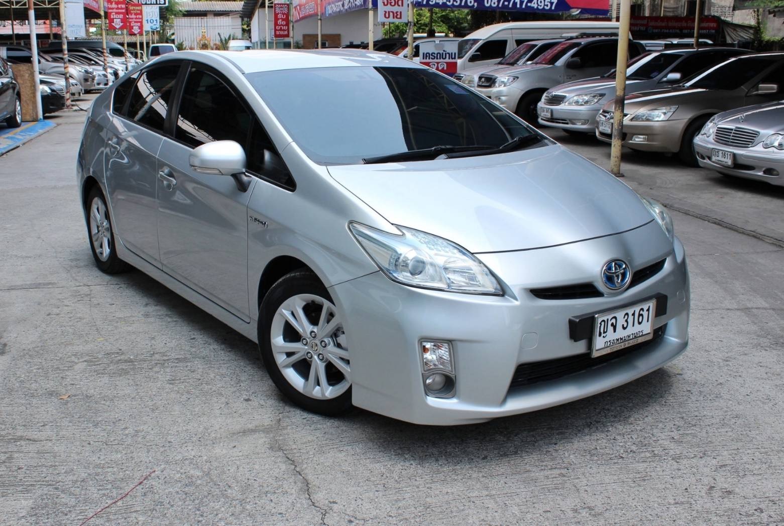 Toyota Prius ปี 2011 สีเงิน