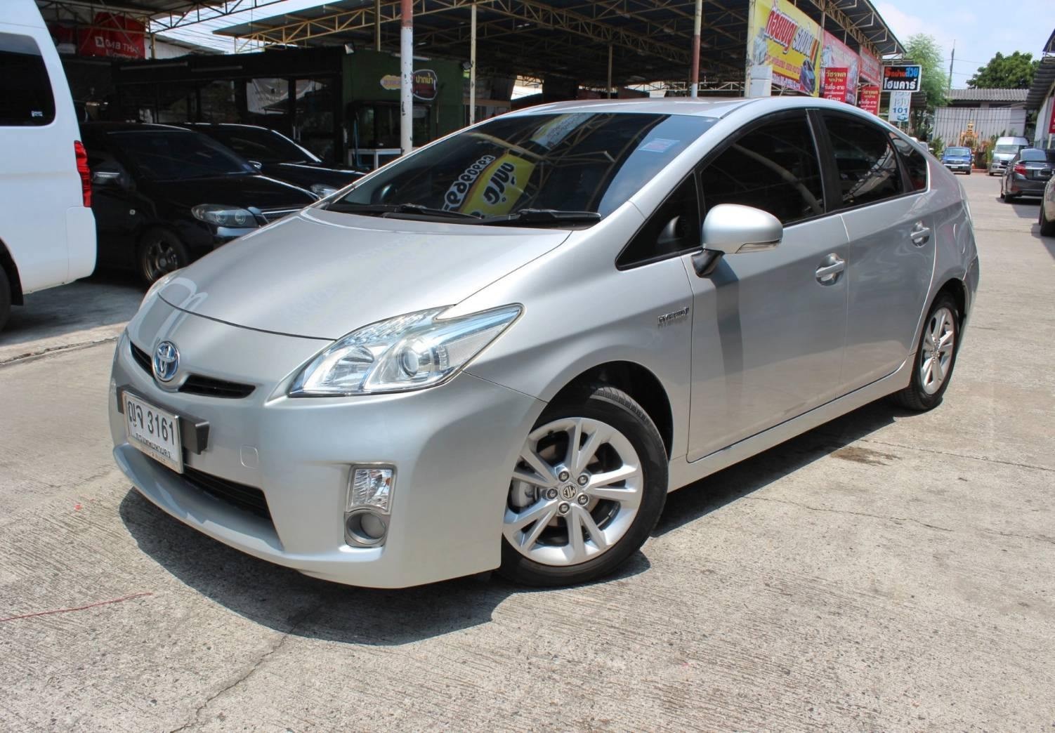 Toyota Prius ปี 2011 สีเงิน