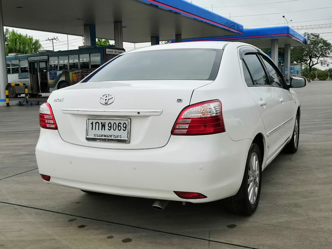 Toyota Vios ปี 2011 สีขาว