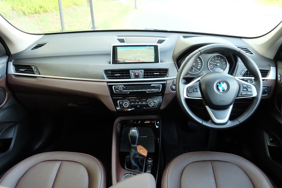 BMW X1 F48 ปี 2017 สีดำ (รูปที่ 11)