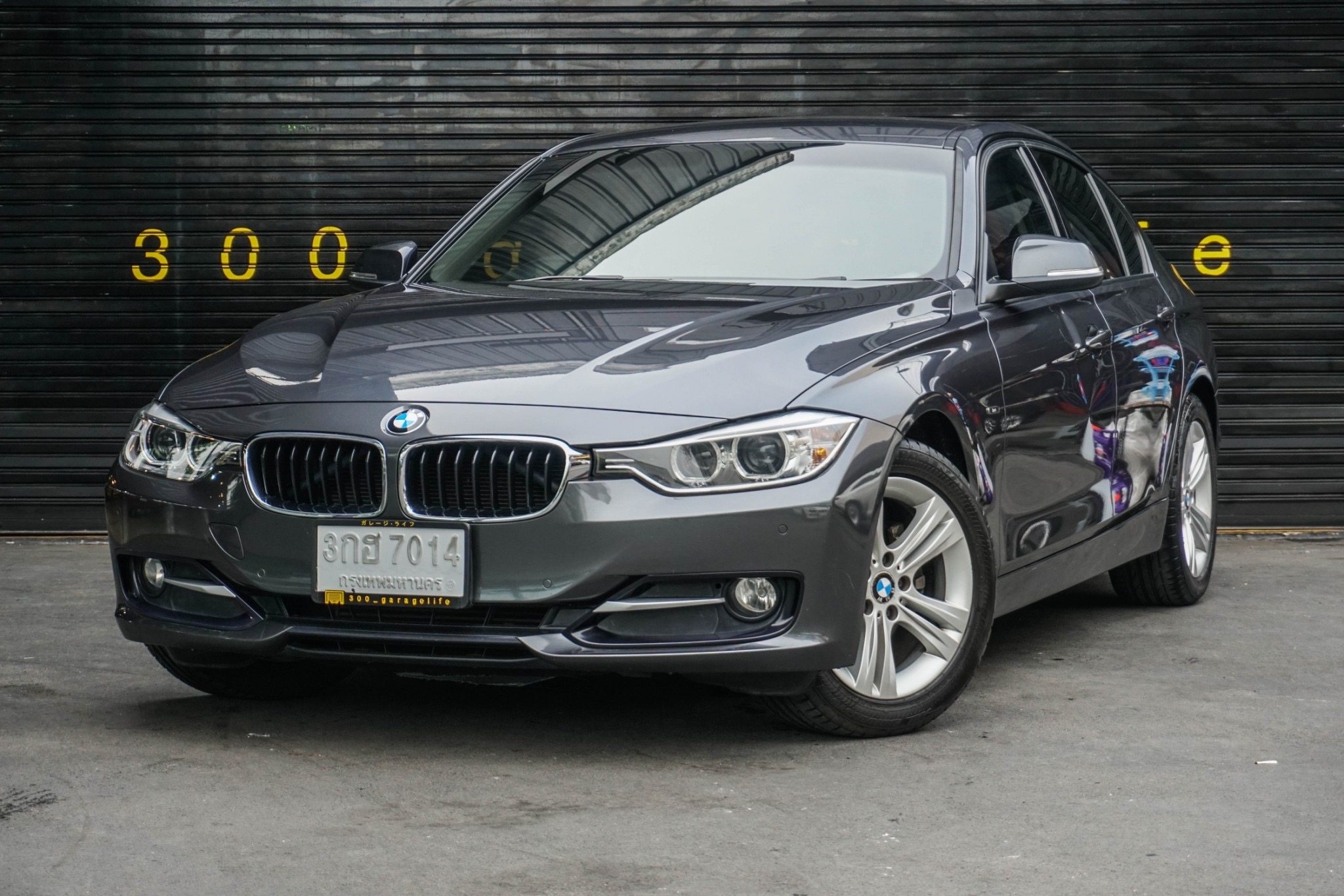 BMW 3 Series F30 320d ปี 2012 สีเทา
