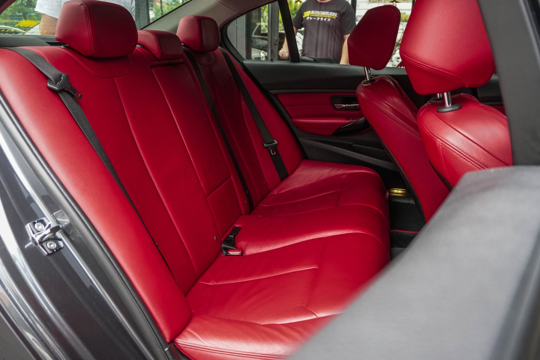 BMW 3 Series F30 320d ปี 2012 สีเทา (รูปที่ 11)