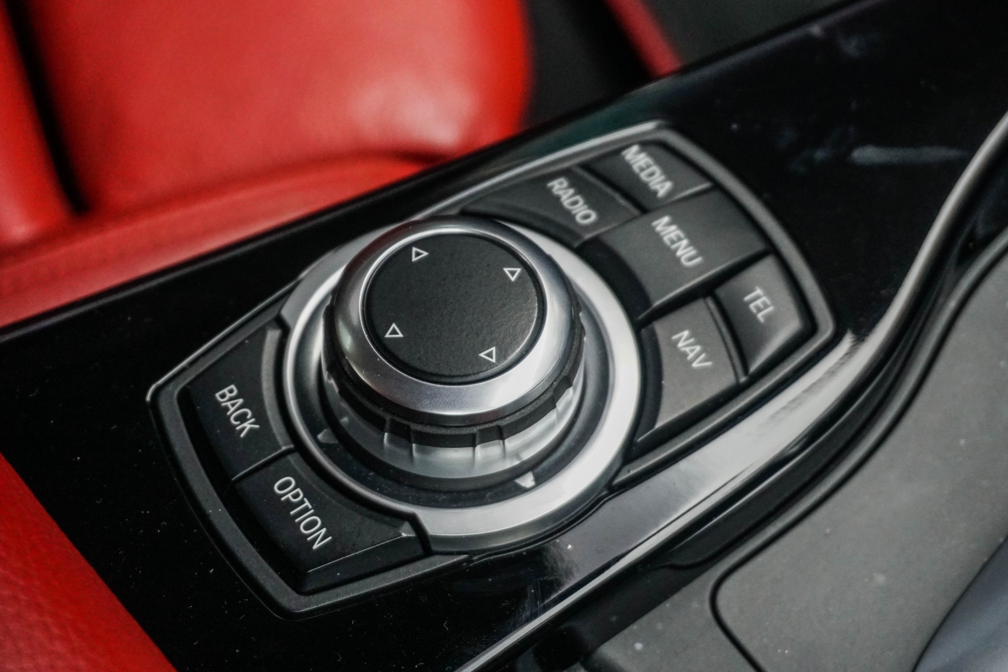 BMW 3 Series F30 320d ปี 2012 สีเทา (รูปที่ 8)