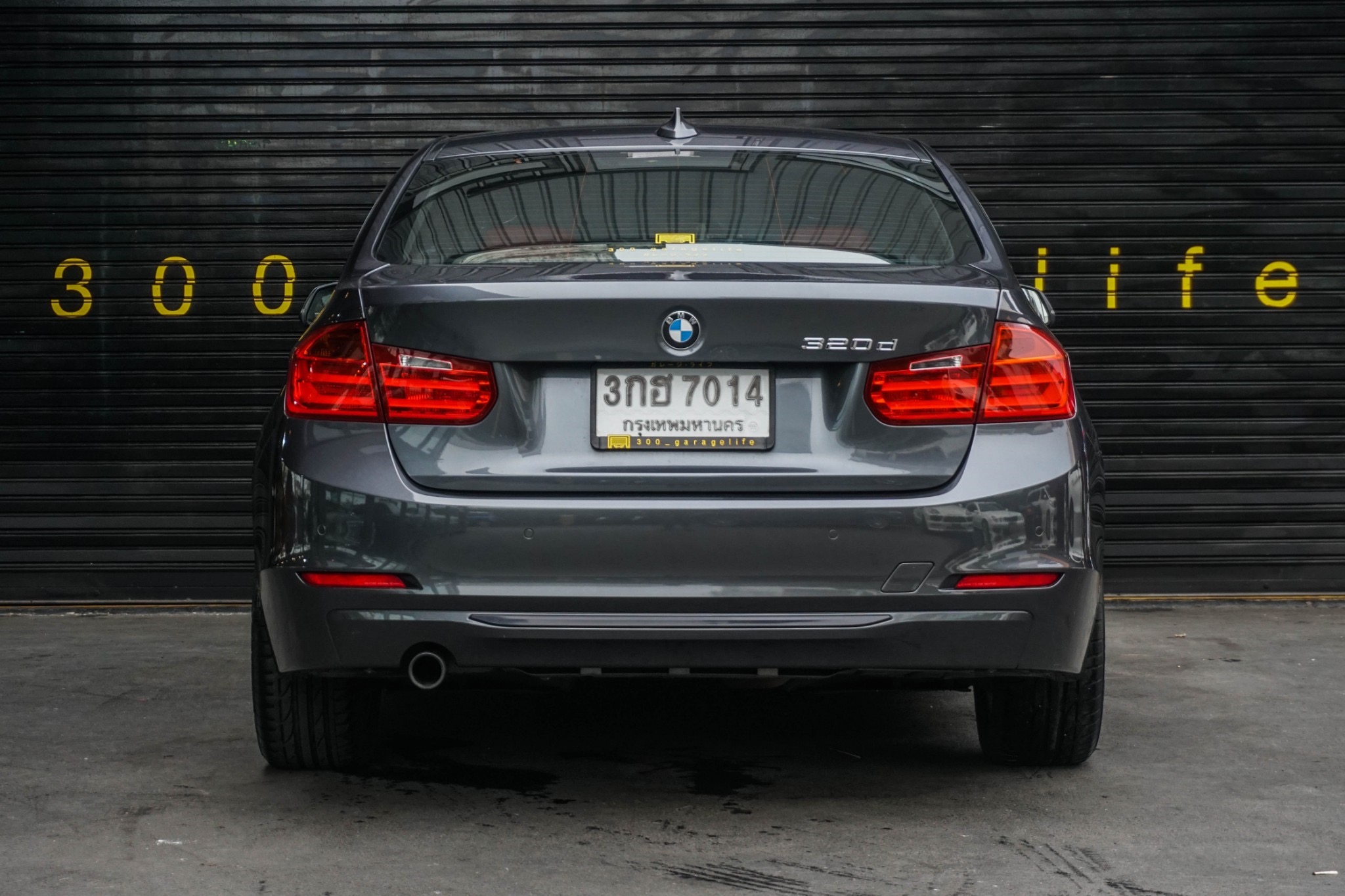 BMW 3 Series F30 320d ปี 2012 สีเทา (รูปที่ 4)