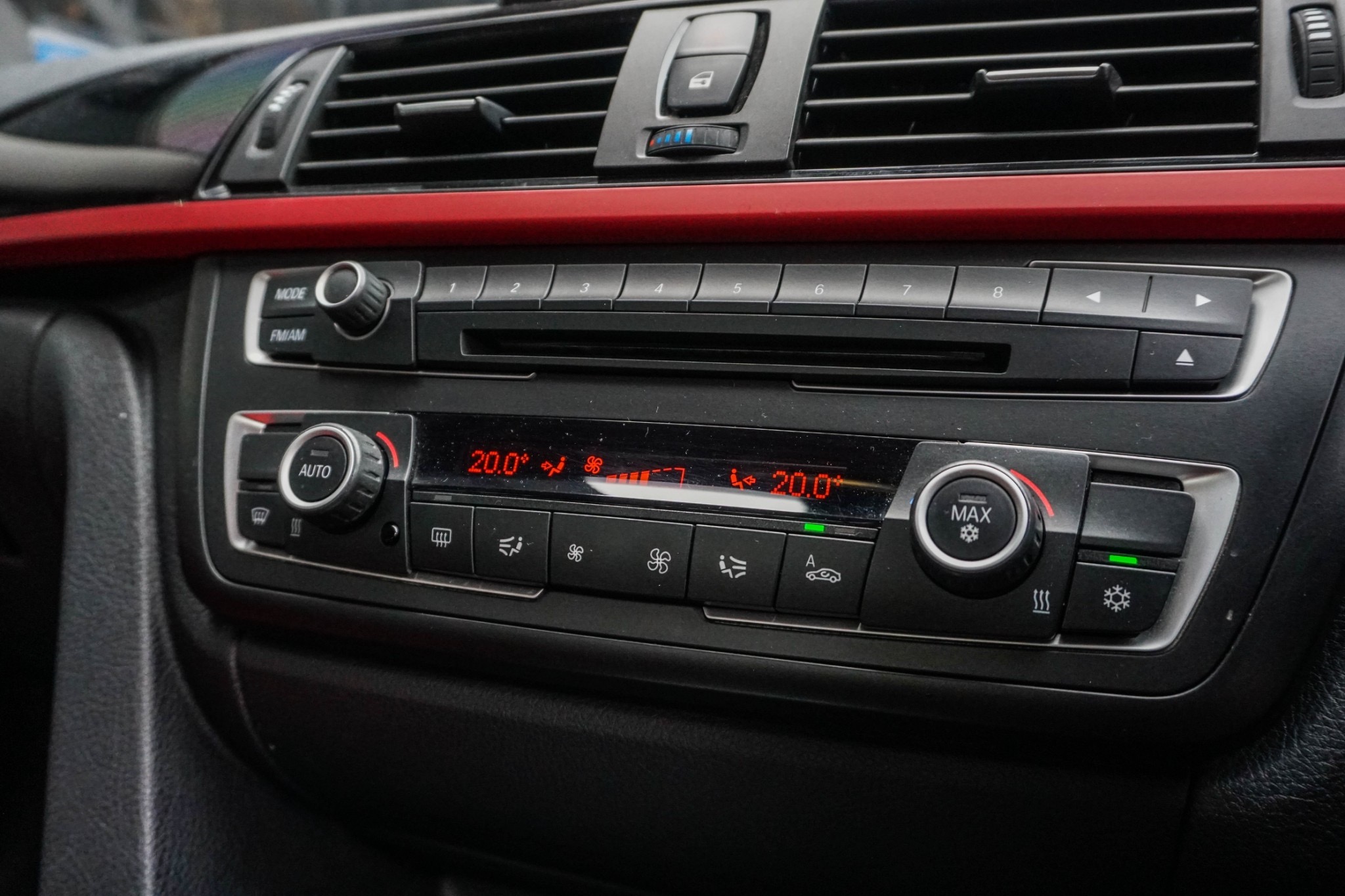 BMW 3 Series F30 320d ปี 2012 สีเทา (รูปที่ 7)