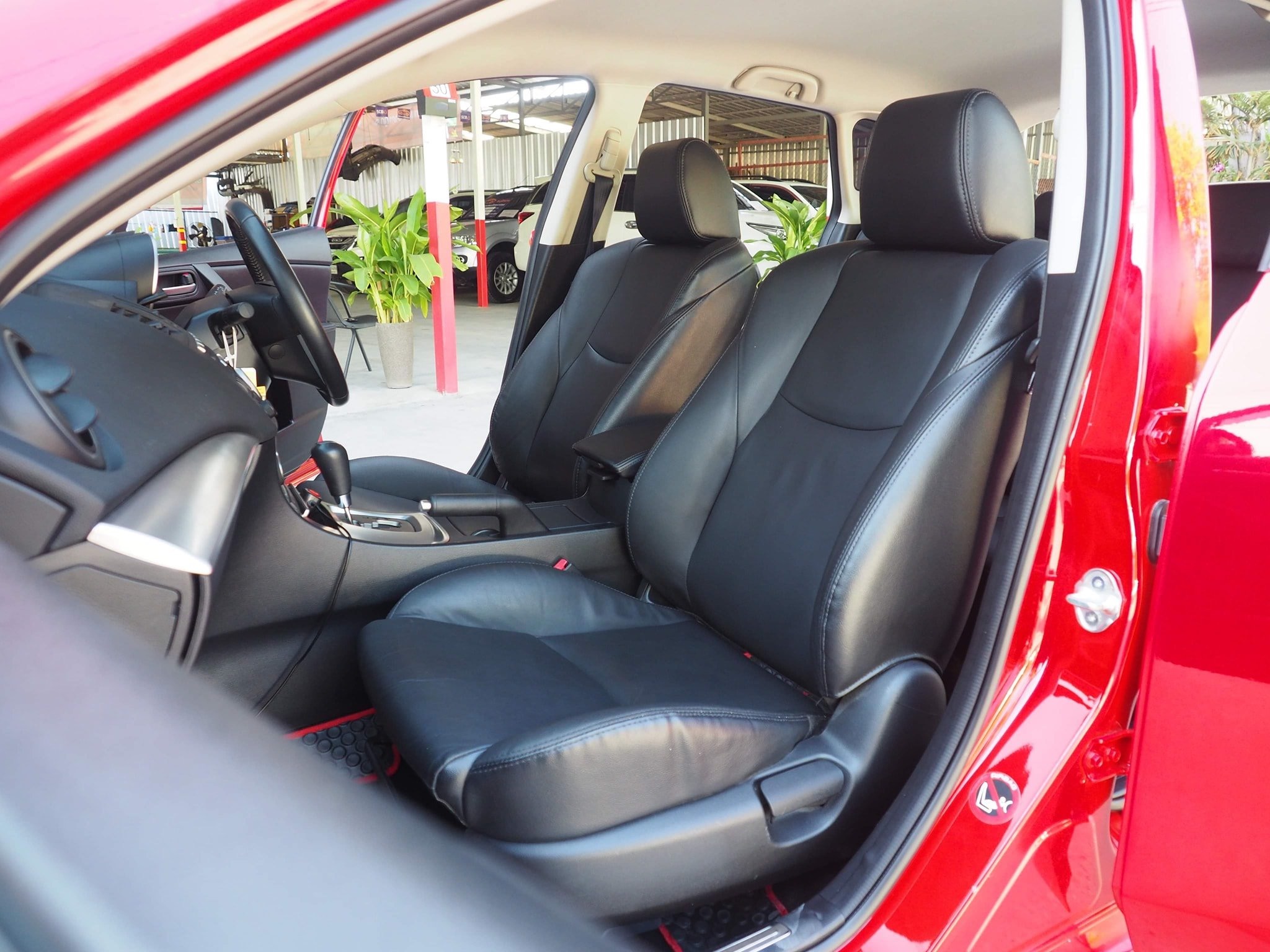 Mazda 3 ปี 2013 สีแดง (รูปที่ 5)