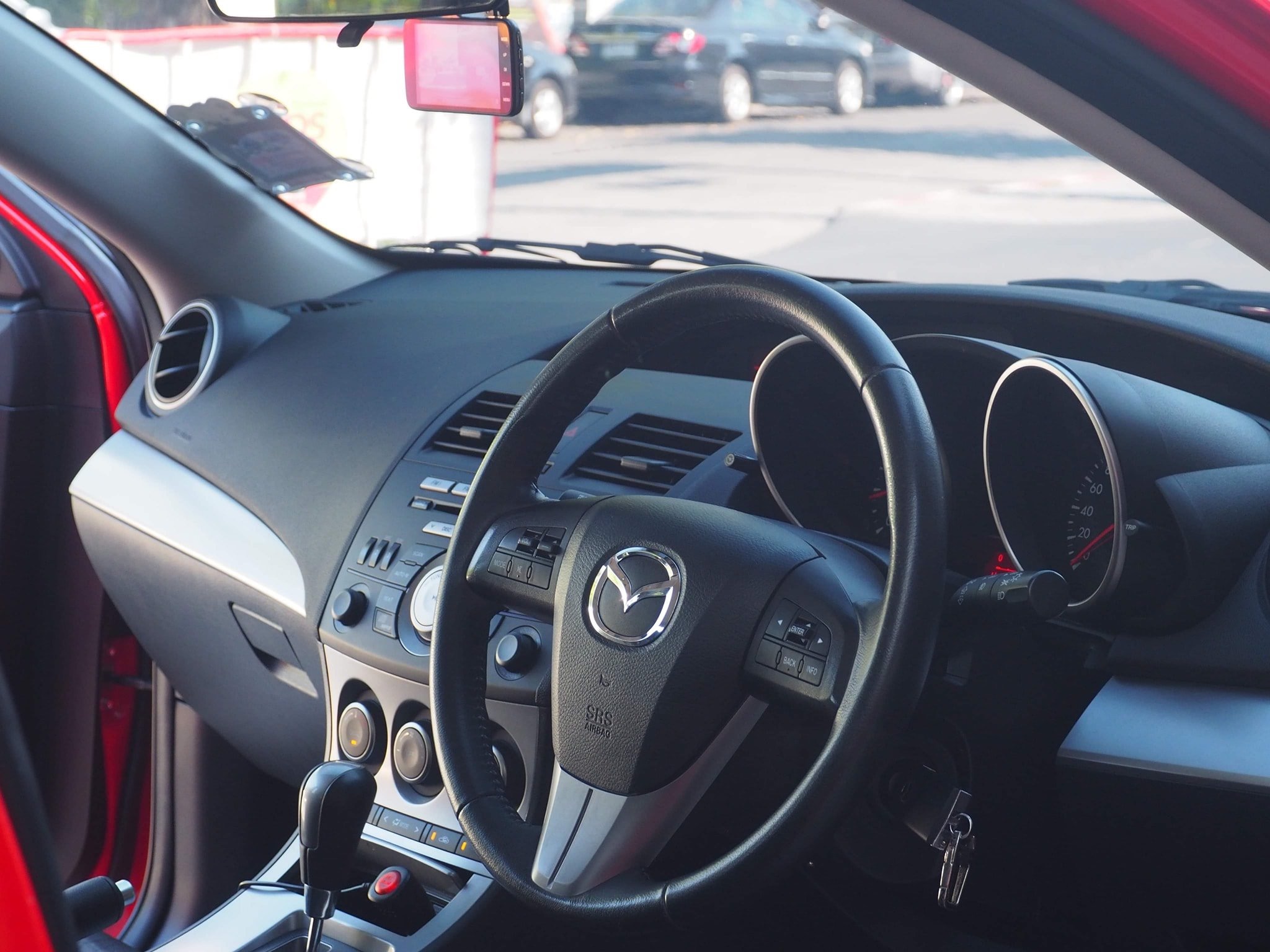 Mazda 3 ปี 2013 สีแดง (รูปที่ 4)