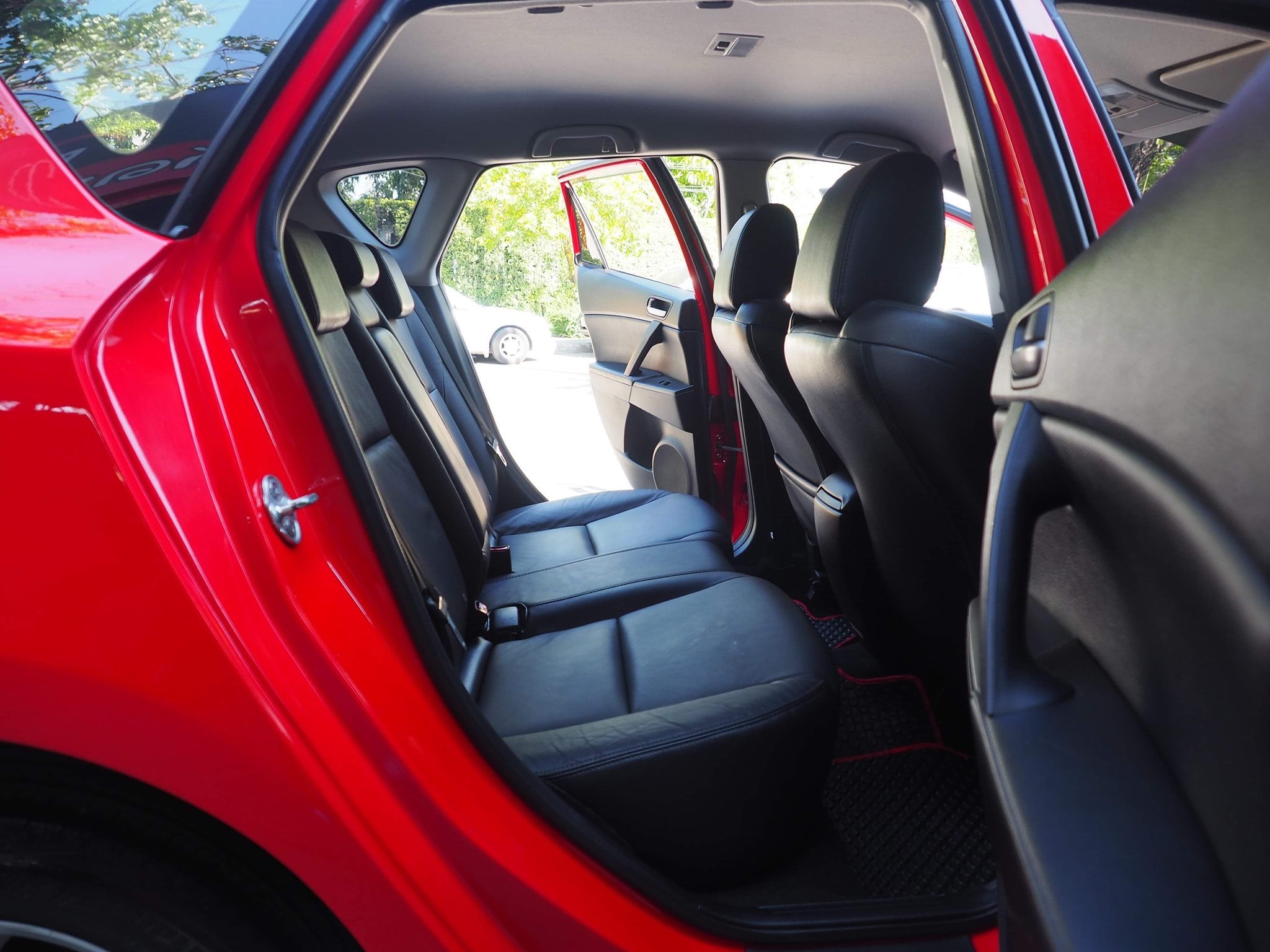Mazda 3 ปี 2013 สีแดง (รูปที่ 15)