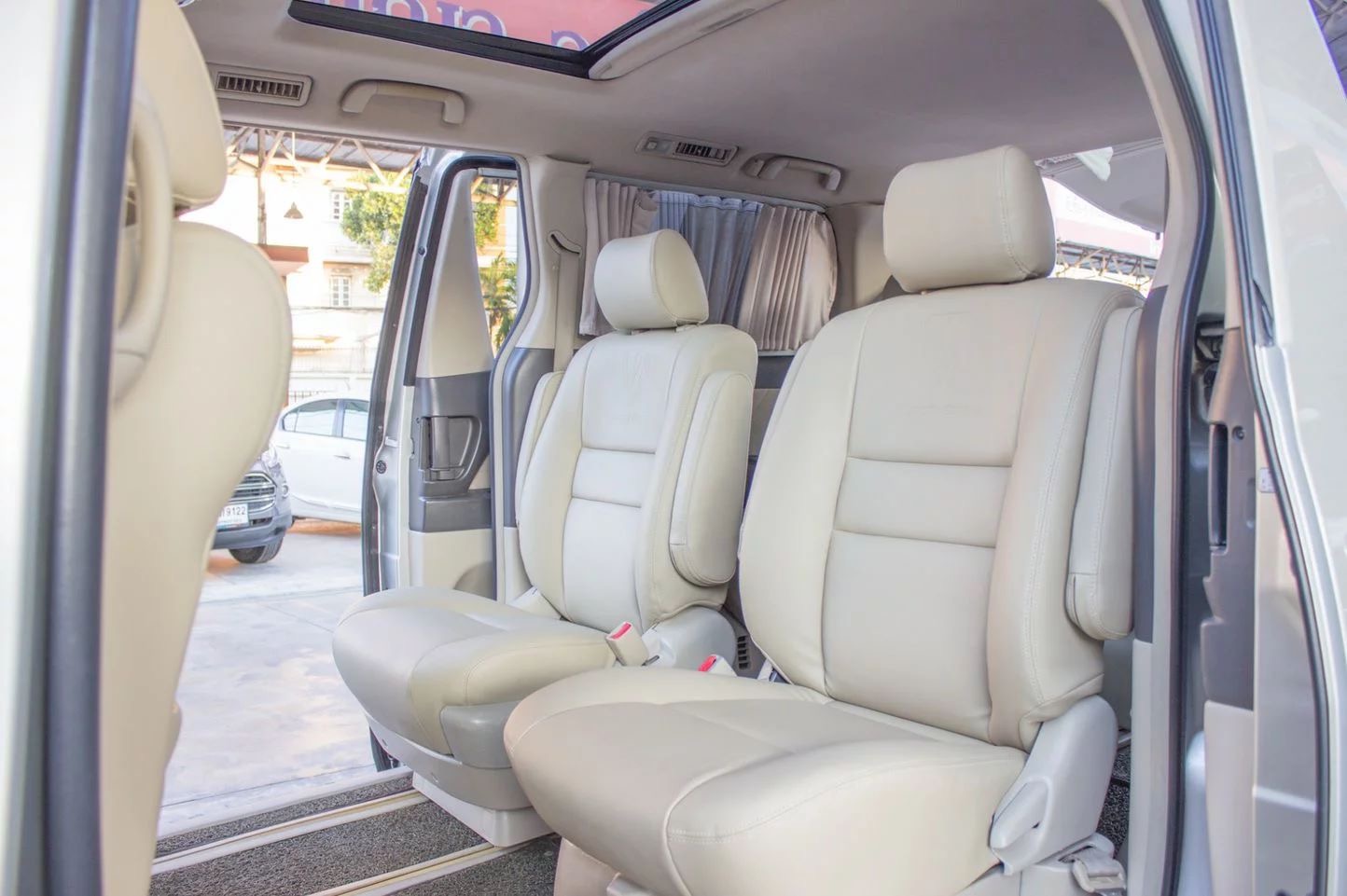 Toyota Alphard ปี 2002 สีเทา (รูปที่ 13)