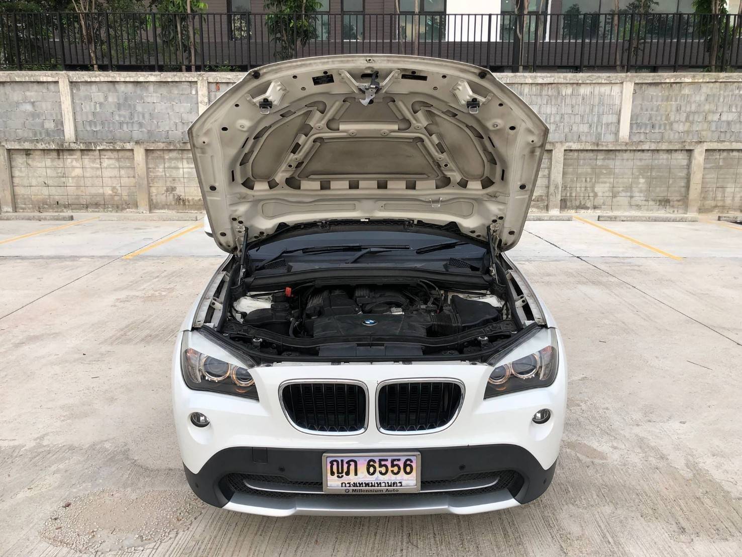 BMW X1 E84 ปี 2012 สีขาว (รูปที่ 6)