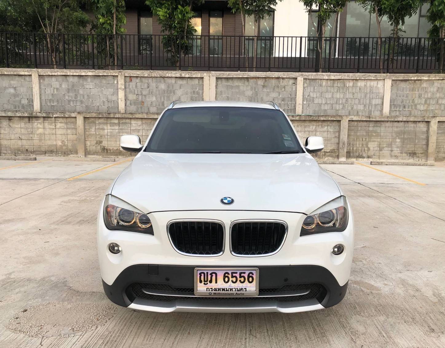 BMW X1 E84 ปี 2012 สีขาว (รูปที่ 4)