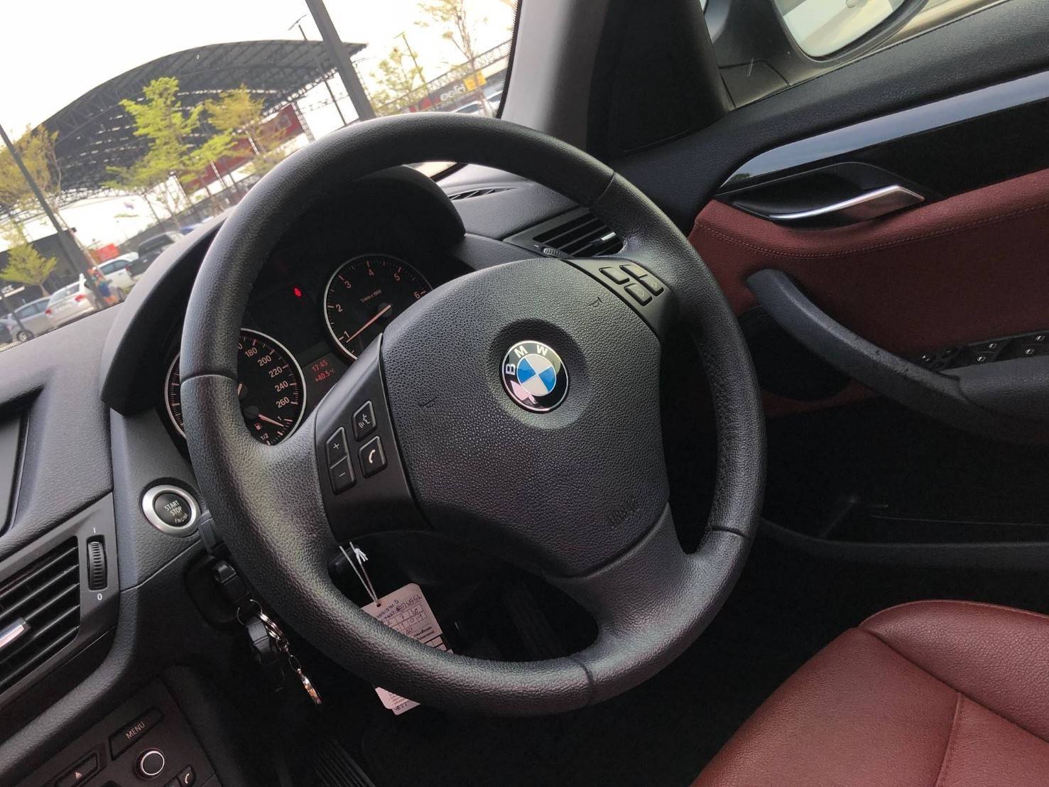 BMW X1 E84 ปี 2012 สีขาว (รูปที่ 14)