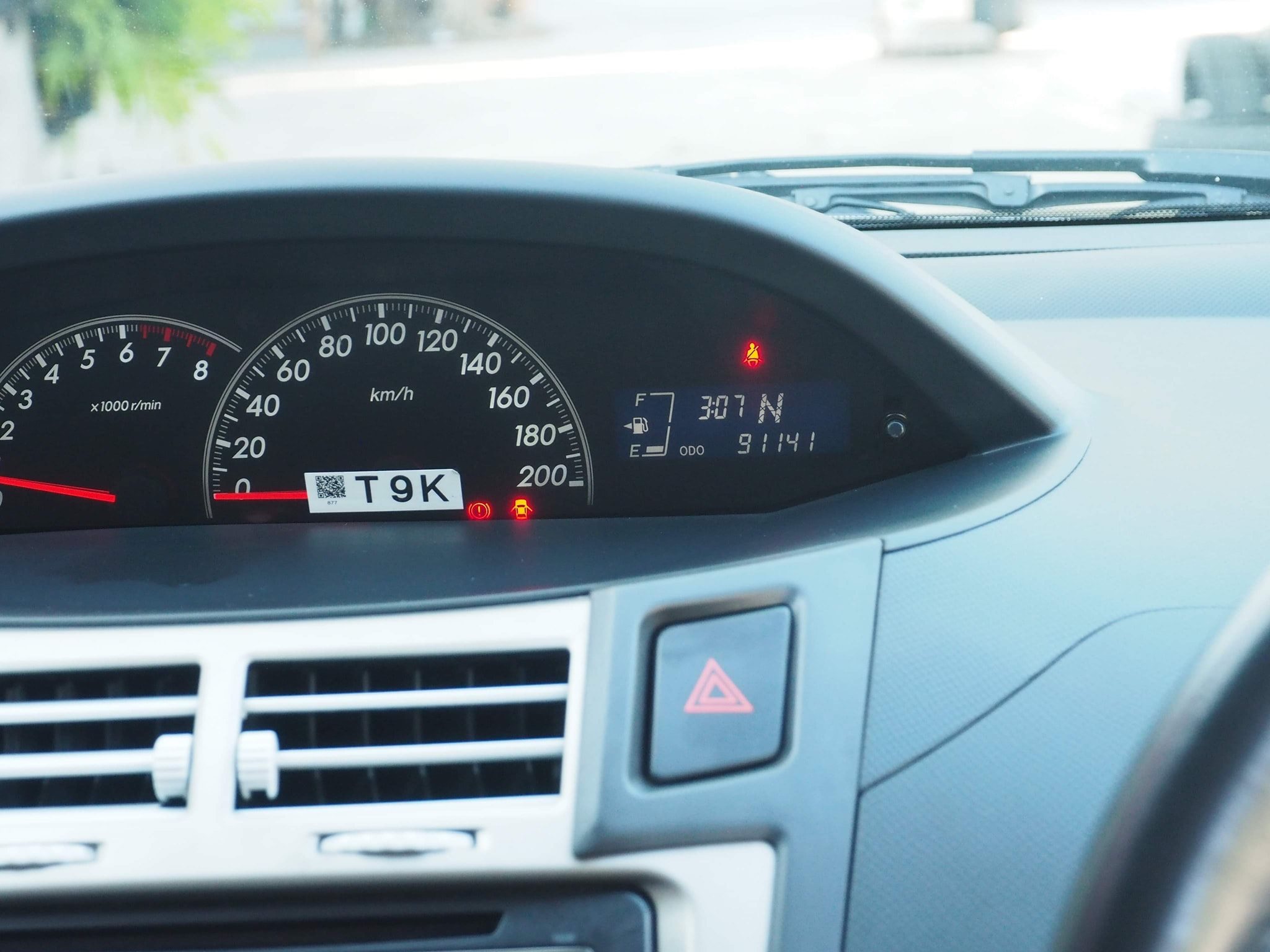 Toyota Yaris ปี 2013 สีขาว (รูปที่ 8)