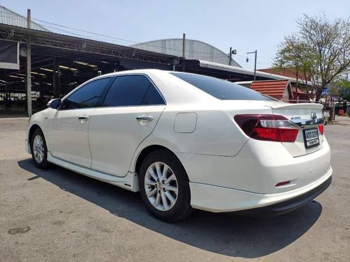 Toyota Camry ปี 2015 สีขาว