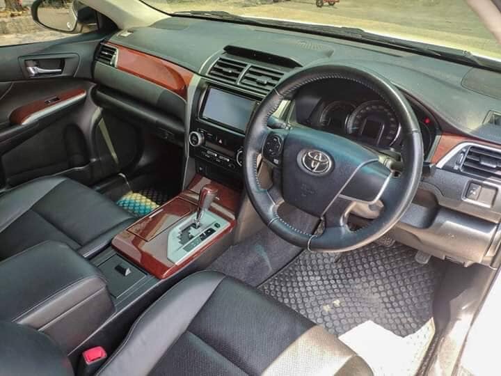 Toyota Camry ปี 2015 สีขาว