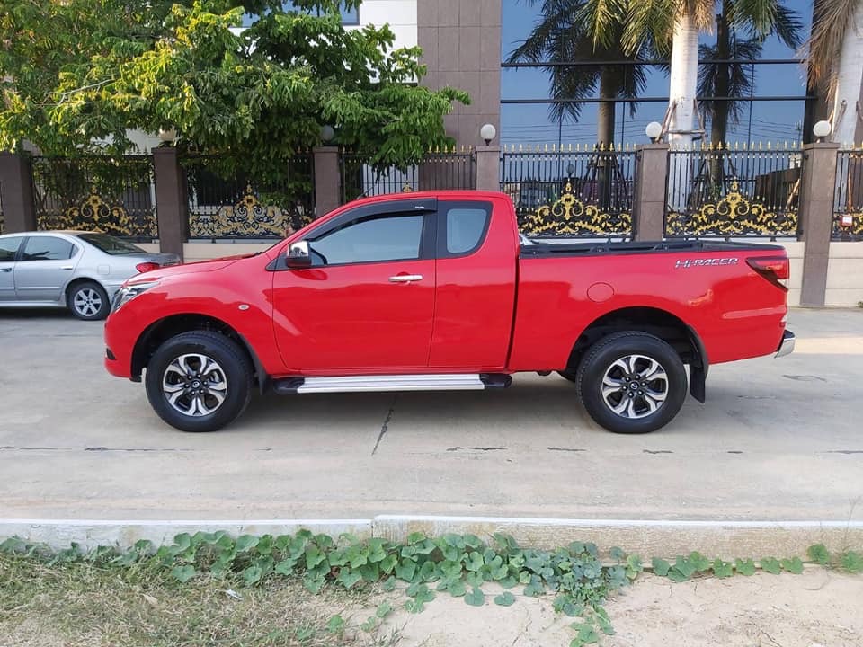 Mazda BT-50 PRO Free Style Cab ปี 2017 สีแดง