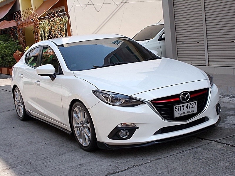 Mazda 3 Sedan ปี 2016 สีขาว (รูปที่ 2)