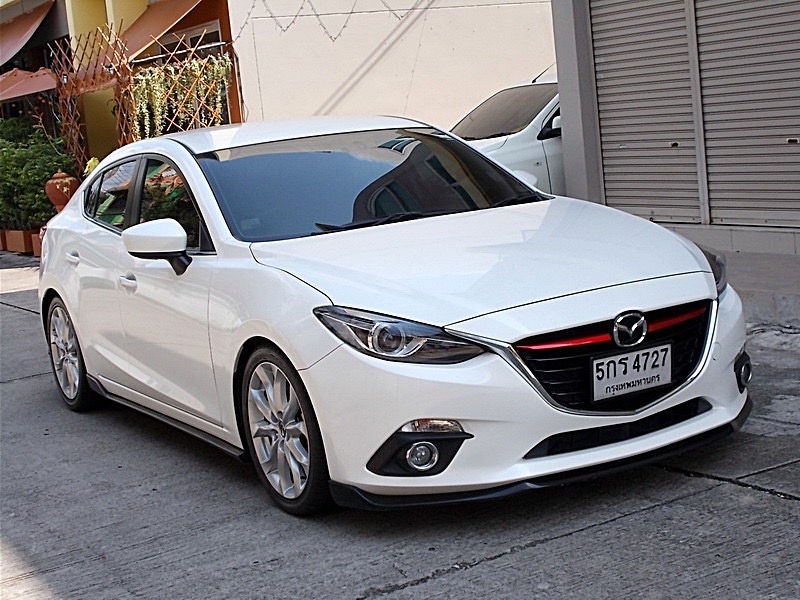 Mazda 3 Sedan ปี 2016 สีขาว