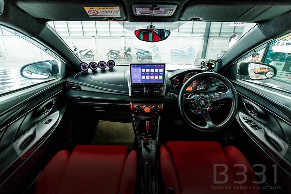 Toyota Yaris ปี 2015 สีขาว (รูปที่ 7)