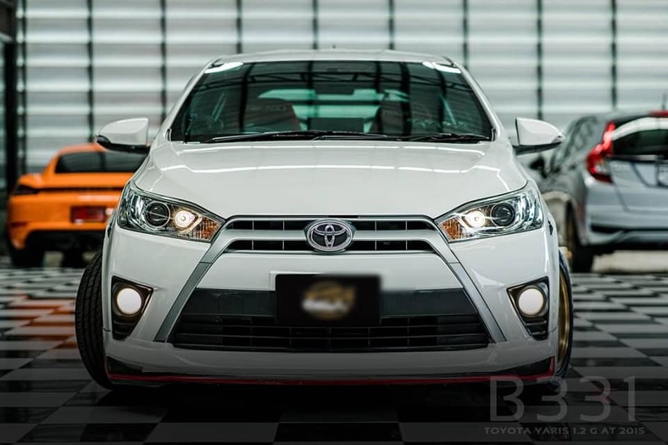 Toyota Yaris ปี 2015 สีขาว