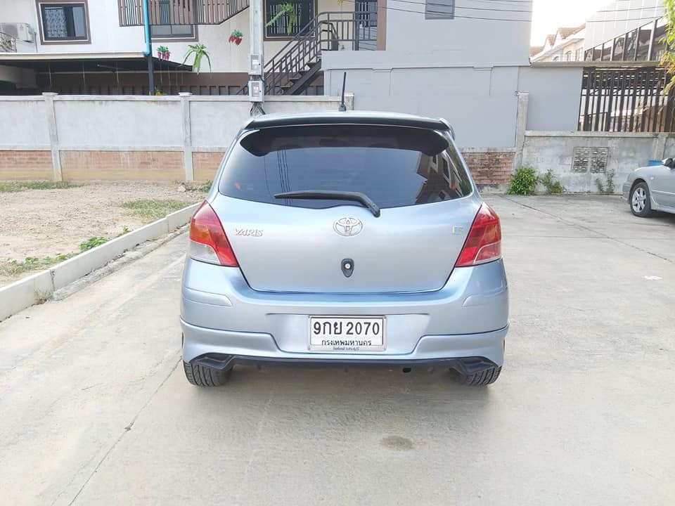 Toyota Yaris ปี 2011 สีฟ้า (รูปที่ 9)
