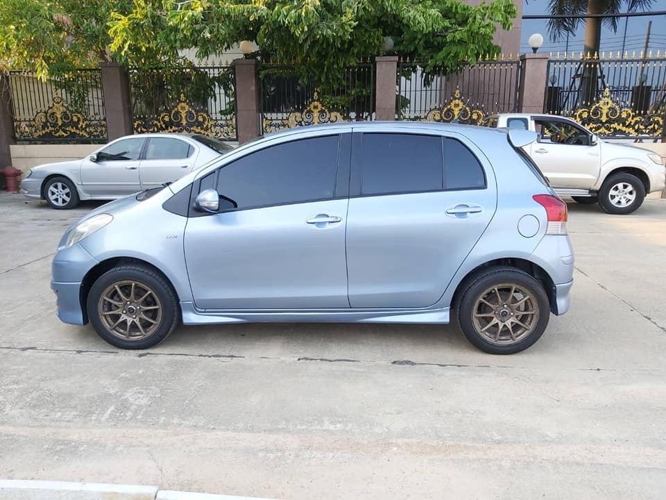 Toyota Yaris ปี 2011 สีฟ้า