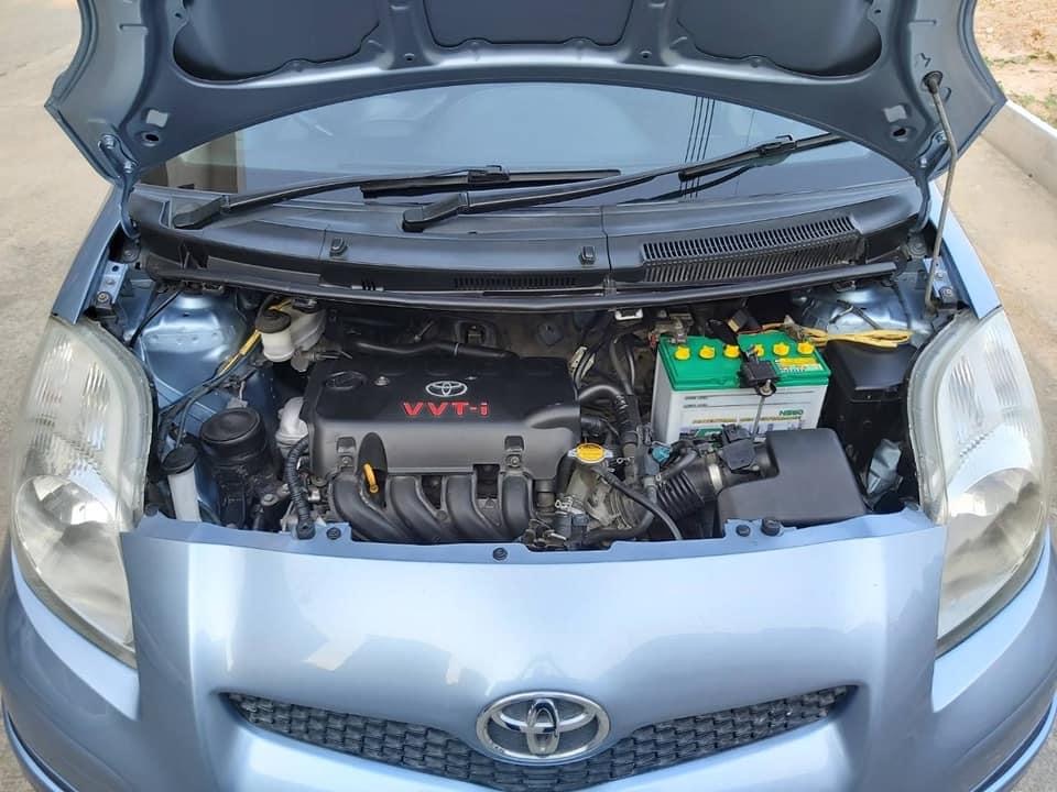 Toyota Yaris ปี 2011 สีฟ้า