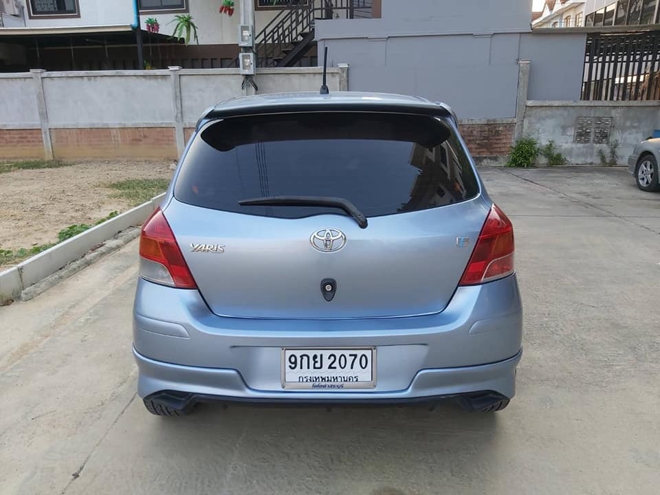 Toyota Yaris ปี 2011 สีฟ้า