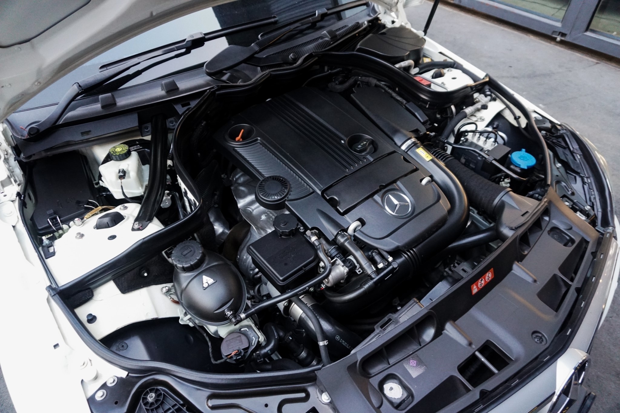 Mercedes-Benz C-Class W204 C200 ปี 2013 สีขาว (รูปที่ 14)