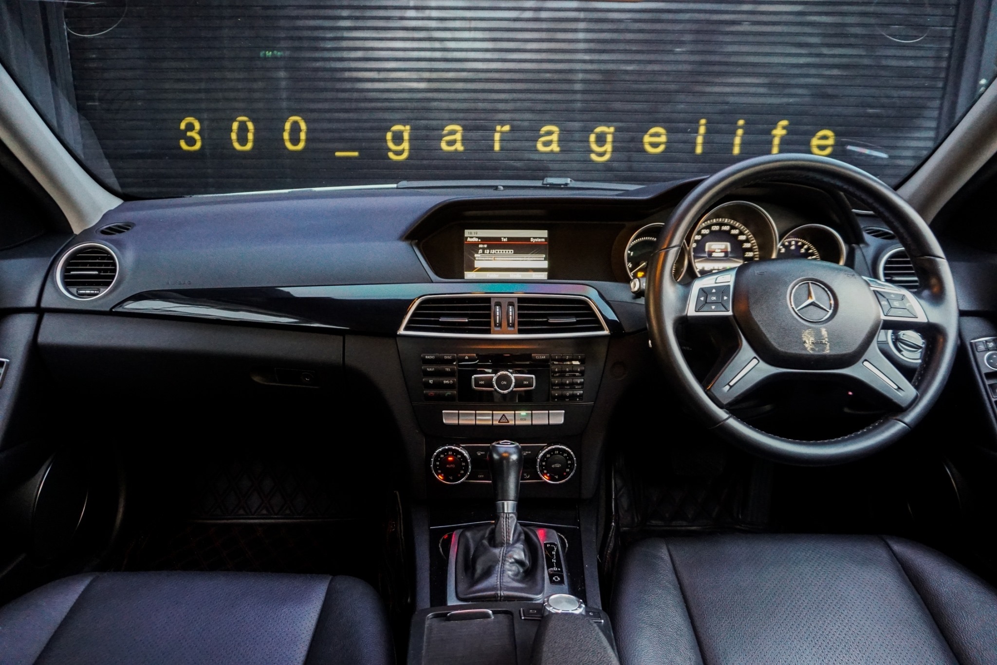 Mercedes-Benz C-Class W204 C200 ปี 2013 สีขาว (รูปที่ 10)