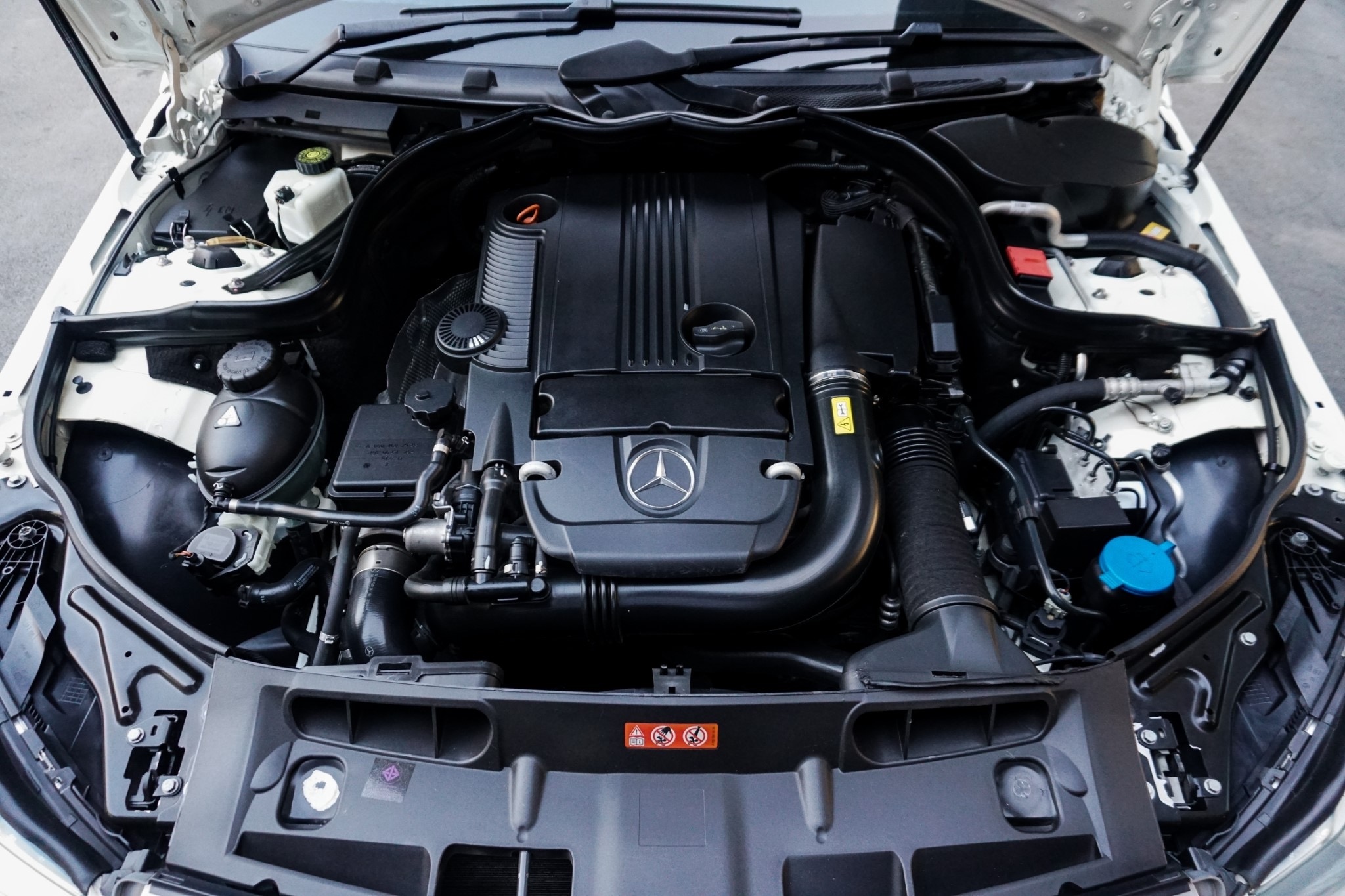 Mercedes-Benz C-Class W204 C200 ปี 2013 สีขาว (รูปที่ 15)