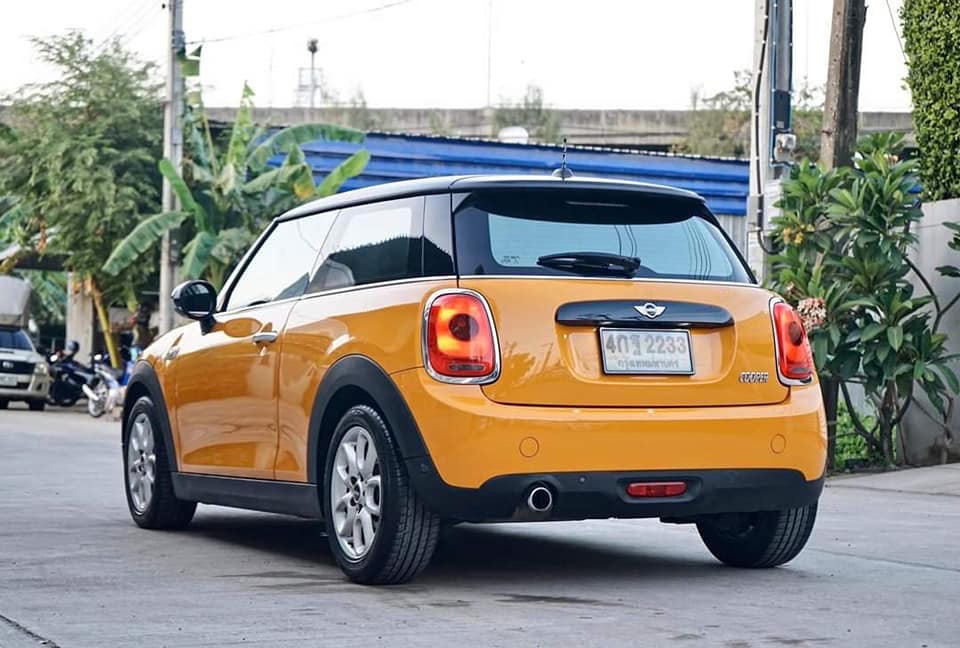 Mini Cooper (Hatch) Look3 F56 (3 ประตู) ปี 2016 สีเหลือง (รูปที่ 2)