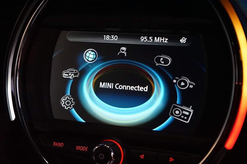 Mini Cooper (Hatch) Look3 F56 (3 ประตู) ปี 2016 สีเหลือง (รูปที่ 19)