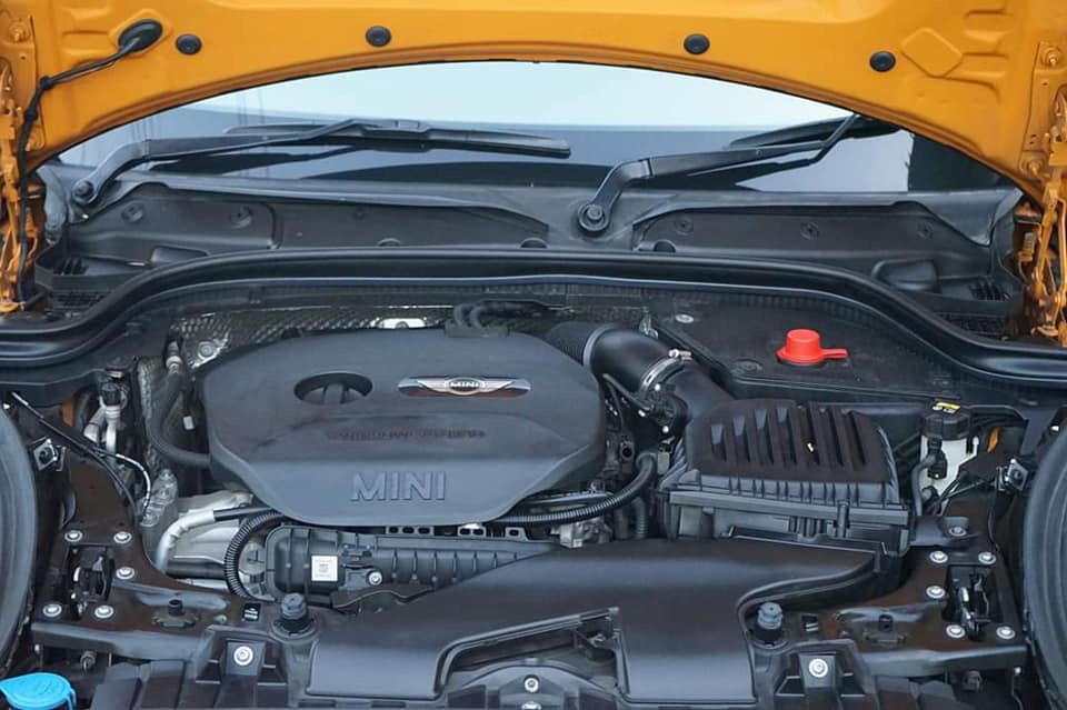 Mini Cooper (Hatch) Look3 F56 (3 ประตู) ปี 2016 สีเหลือง (รูปที่ 8)