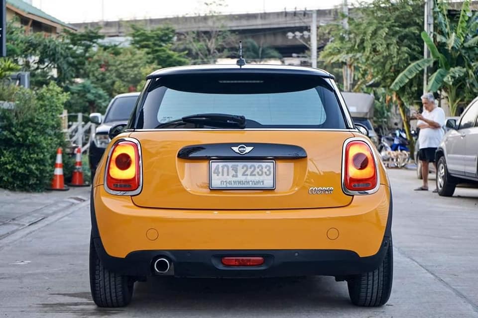 Mini Cooper (Hatch) Look3 F56 (3 ประตู) ปี 2016 สีเหลือง (รูปที่ 5)