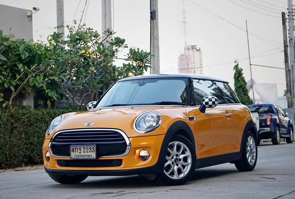 Mini Cooper (Hatch) Look3 F56 (3 ประตู) ปี 2016 สีเหลือง (รูปที่ 3)