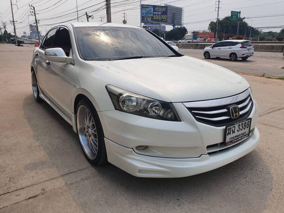 Honda Accord Gen 8 ปี 2011 สีขาว (รูปที่ 6)