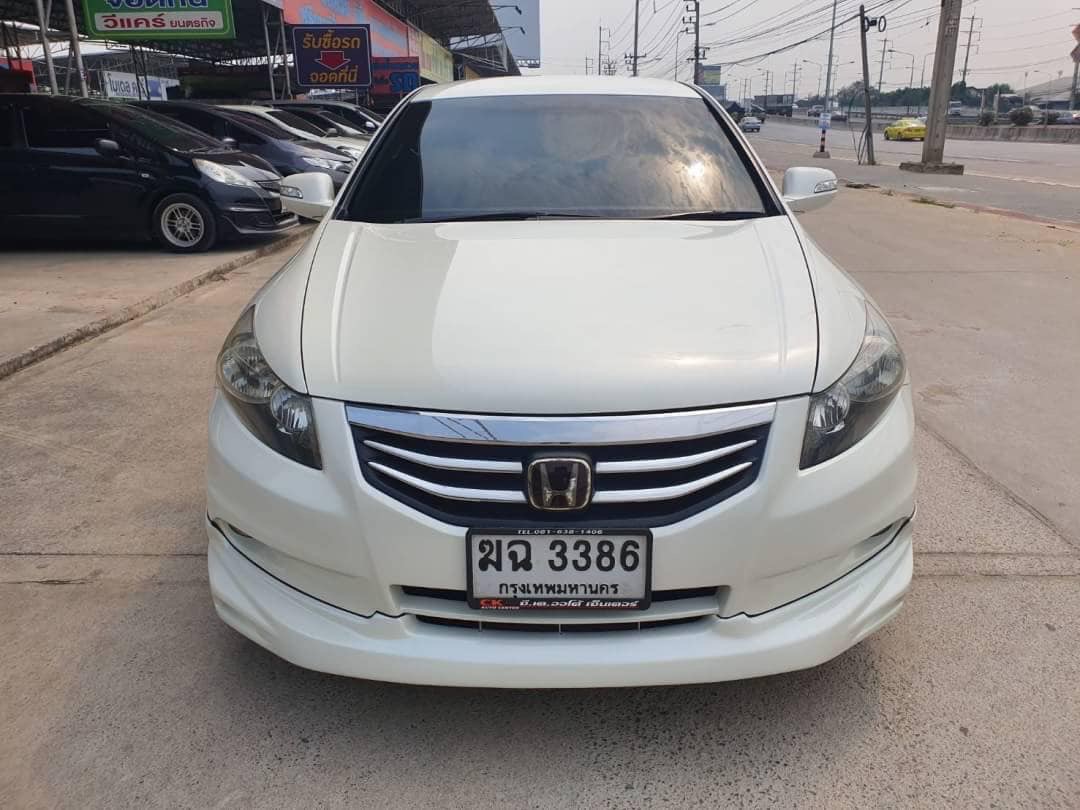 Honda Accord Gen 8 ปี 2011 สีขาว (รูปที่ 2)