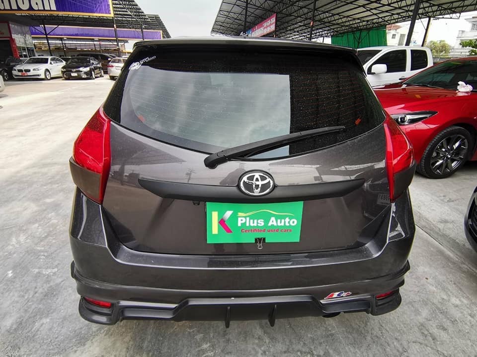 Toyota Yaris ปี 2016 สีเทา (รูปที่ 11)