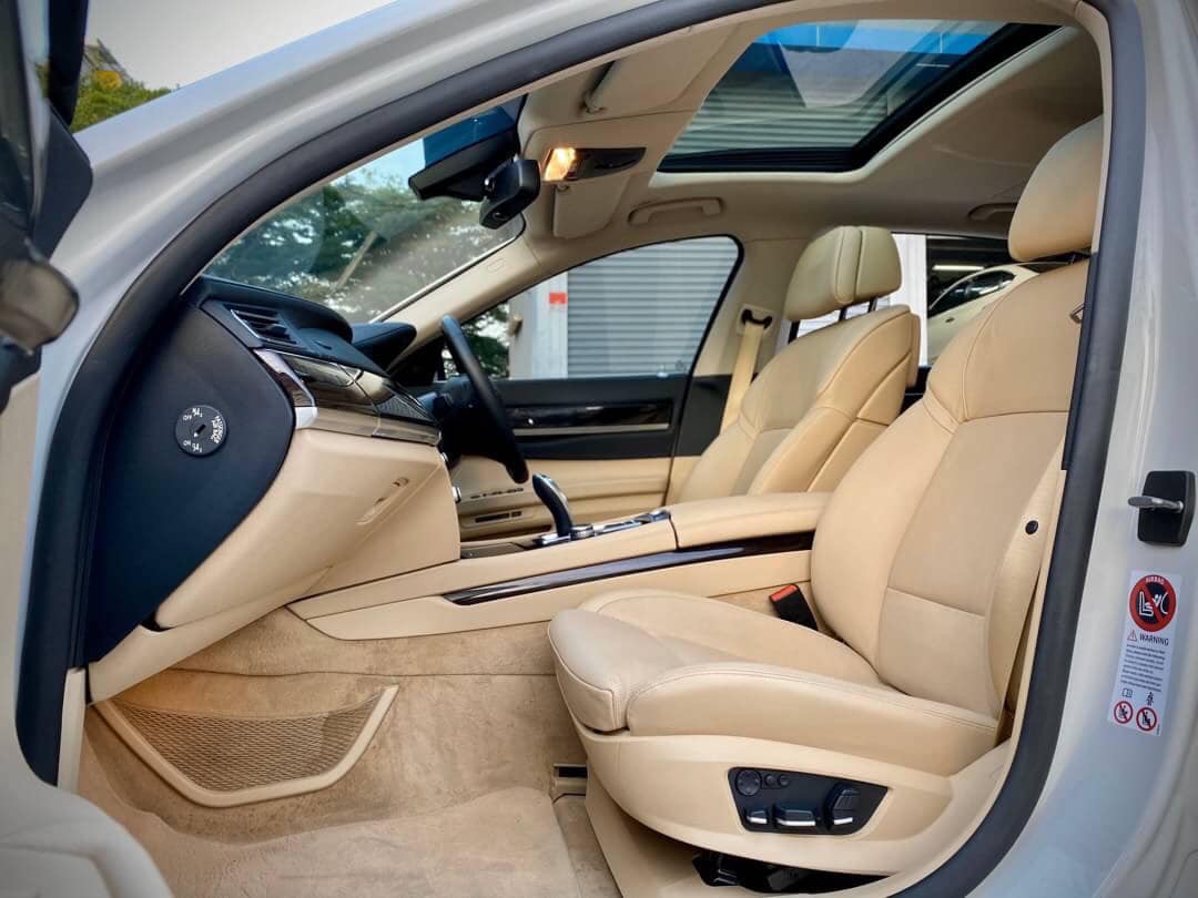 BMW 7 Series Gen5 F01 730Ld ปี 2012 สีขาว (รูปที่ 8)