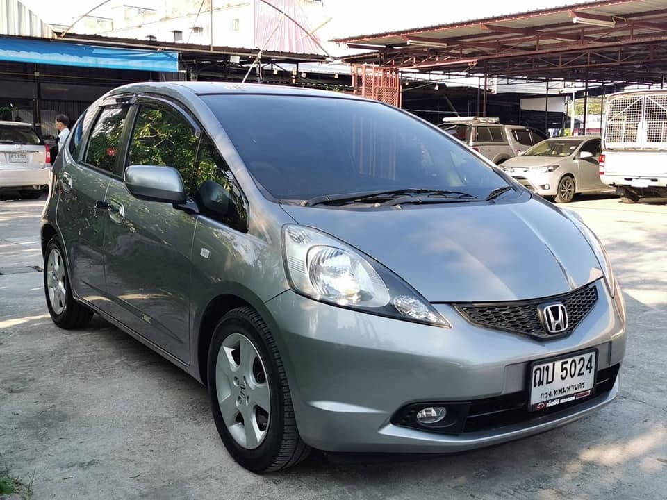Honda Jazz GE ปี 2009 สีเทา (รูปที่ 3)