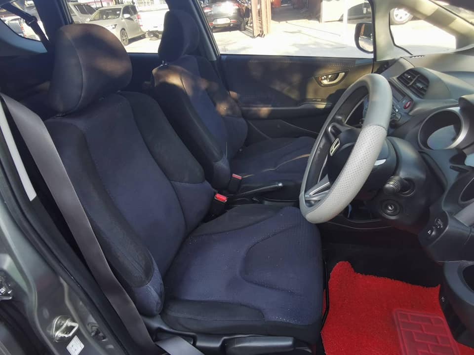 Honda Jazz GE ปี 2009 สีเทา (รูปที่ 8)