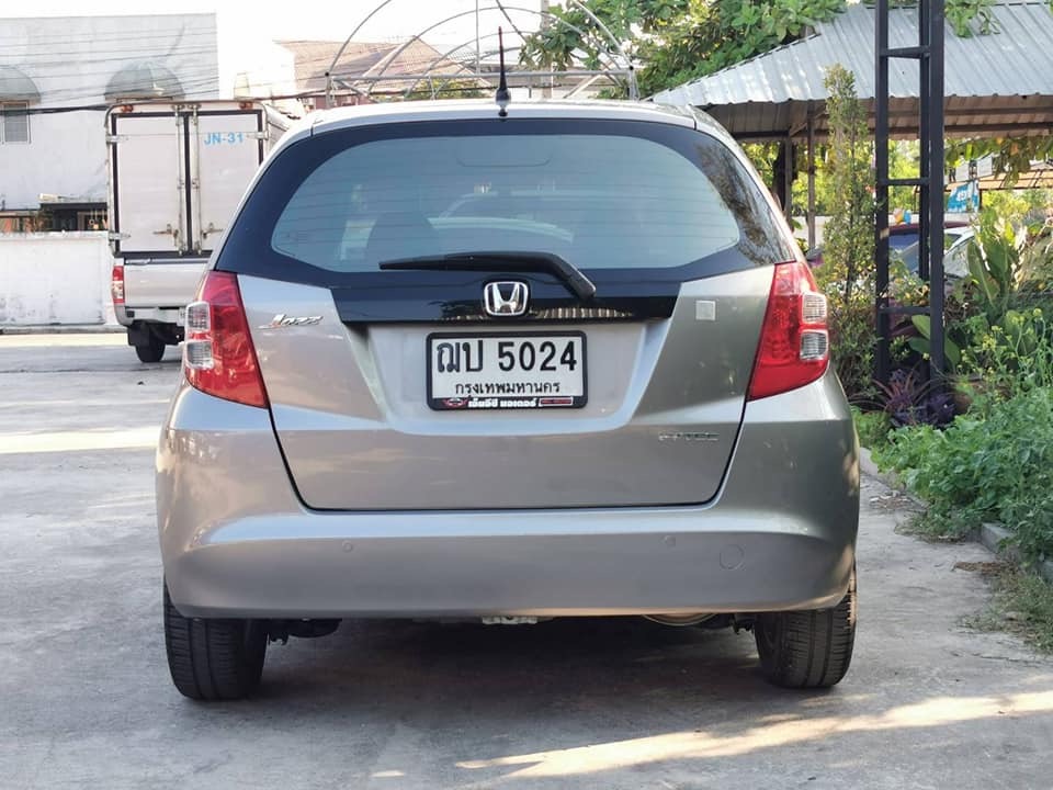 Honda Jazz GE ปี 2009 สีเทา (รูปที่ 6)