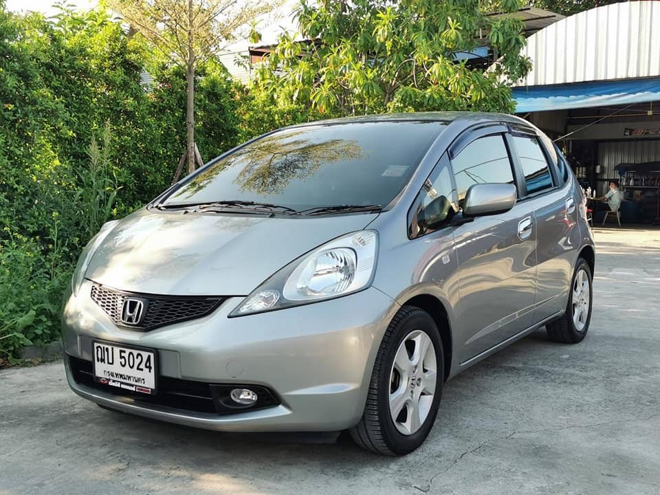 Honda Jazz GE ปี 2009 สีเทา (รูปที่ 2)