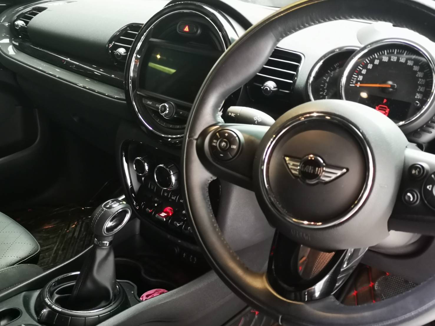 Mini Clubman F54 ปี 2017 สีแดง (รูปที่ 12)